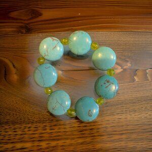 Turquoise coin shaped beaded bracelet~ 7 inches